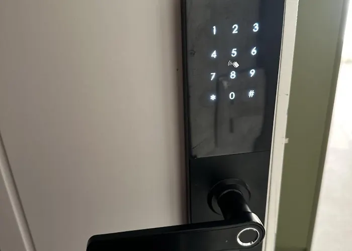 Casa Eira Dhermi 公寓 Gjilek