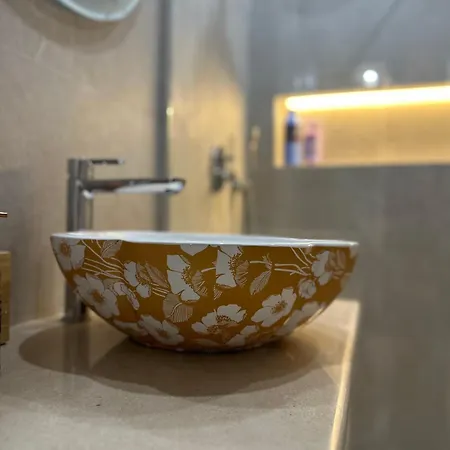 Casa Eira Dhermi * Gjilek